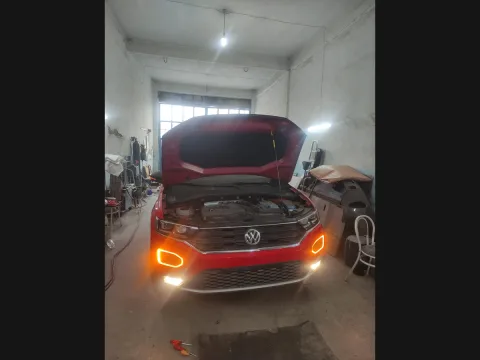 Volkswagen — tamponun montaj aşamasındaki görünümü